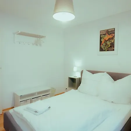 Апартаменты Zentrumsnahe Wohnung Mit 2 Separaten Schlafzimmern *