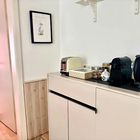 Zentrumsnahe Mit 2 Separaten Schlafzimmern Apartman *